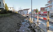 Der Mühltobelbach rauscht zwischen der Heidenerstrasse und der Schulanlage Mühletobel durch ein neues Bett. (Bild: Perrine Woodtli)