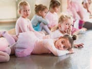 Tanzunterricht für Dreijährige: Ballettstunde in Frauenfeld an der Ballett- und Gymnastikschule. (Bild: Andrea Stalder)
