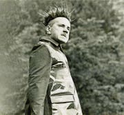 Gespielte Verachtung: John Lydon alias Johnny Rotten auf der St. Galler Bühne.