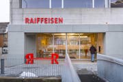 Gut 7100 Personen sind Genossenschafter der Raiffeisenbank Gossau-Niederwil. (Bild: Urs Bucher)