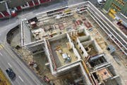 Der Bau des Weinfelder Sicherheitszentrums kommt gut voran. Drei Millionen Franken will die Gemeinde 2017 investieren. (Bild: Mario Testa)