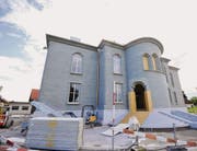 Modelhof: Von aussen sieht er schon ziemlich fertig aus. (Bild: Donato Caspari)