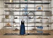 Jedes Ausstellungsstück ist mit einer ganz persönlichen Geschichte von Menschen aus der Region Werdenberg verbunden. (Bild: Mathias Bidstein)
