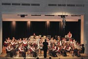 Der Musikverein startete am Samstag auch die Spendensammlung für neue Uniformen. (Bild: Manuela Bruhin)