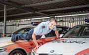 Liegestütze gab es für Linda Mettler schon an der Polizeischule. Dort machte man sie aber am Boden. (Bild: Thi My Lien Nguyen)