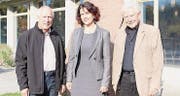 Ludwig Altenburger (Betriebskommissionspräsident), Domenika Schnider Neuweiler und Peter Hofmann (Leiter a. i. Haus Wieden). (Bild: PD)