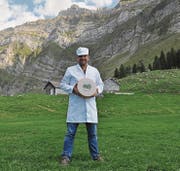 Werner Näf setzt mit seinem eigenen Käse und dem Schnupperschwingen auf ein ein spannendes Fest. (Bild: Larissa Flammer)