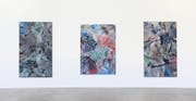 Im Erdgeschoss der Kunsthalle Ziegelhütte ist eine kleine Retrospektive des Appenzeller Künstlers Werner Steininger zu sehen – in der Mitte das Bild «Flut» (2005). (Bild: miz)