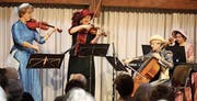 Regula Raas, Anna Rebmann, Suzanne Minder und Giovanna Fazio sind «les quatre Salonesses». (Bild: Markus Bösch)