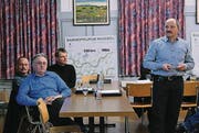 Die Referenten (von links): Bruno Vogt, Werner Ackermann (Präsident des Verwaltungsrates), Otto Gmeiner sowie Willi Roth.