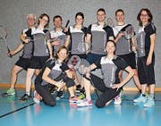 Das Interclub-Team des Badminton-Clubs Aadorf freut sich über den Aufstieg in die 3. Liga. (Bild: PD)
