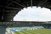 Es geht weiter mit dem FC St.Gallen und der AFG Arena - Geldgeber springen ein. (Bild: Urs Jaudas)