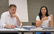 Andrea Abderhalden, Generalsekretärin des Nordostschweizer Schwingertages, mit Ehemann Jörg Abderhalden, OK-Präsident NOS. (Bild: Urs Huwyler)