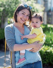Tina Koyama-Stäheli mit Tochter. (Bild: PD)