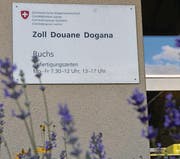 Die Zollstellen in Buchs und St. Gallen sollen nicht geschlossen werden, fordert die Regierung des Kantons St. Gallen vom Bundesrat. (Bild: Thomas Schwizer)