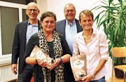 Gemeindepräsident Martin Haas, Beatrice Neff, Thomas Maron und Claudia Hasler nach dem angeregten Gespräch vor Publikum. (Bild: Trudi Krieg)