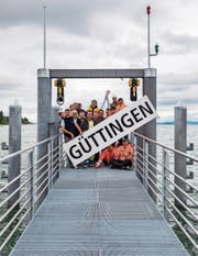 Beim Aufrichtfest letzten Freitag feierten die Beteiligten den Güttinger Steg. (Bild: Reto Martin)