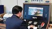 Seit gestern wieder in Betrieb: das rote Telefon in Panmunjeom, einer Einrichtung in der demilitarisierten Zone (DMZ) zwischen Nord- und Südkorea. (Bild: Vereinigungsministerium/EPA (3. Januar 2018))