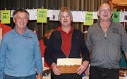 Die drei Besten, von links: Bruno Kaiser (Zweiter), Sieger Röbi Stocker und Heiri Eggenberger (Dritter). (Bild: PD)