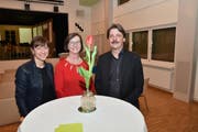 Die Präsidentin der SP Sevelen, Pia Linke (Mitte), konnte an der Jubiläumsfeier Regierungsrätin Heidi Hanselmann und Ständerat Paul Rechsteiner begrüssen. (Bild: Heini Schwendener)