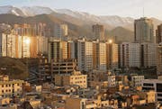 Morning View of the city of Teheran, Iran, Saturday, February 27, 2016. The Swiss President Johann N. Schneider-Ammann attends a three-day-visit to Iran, accompanied by an economic and scientific delegation. (KEYSTONE/Peter Klaunzer) (Bild: PETER KLAUNZER (KEYSTONE))