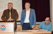 Gemeindepräsident Hansjörg Lang, Marco Sacchetti, Generalsekretär DBU und Markus Nägeli, beratender Bauingenieur. (Bild: Rahel Haag)