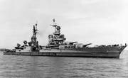 Das US-Kriegsschiff «USS Indianapolis» auf einem Foto vom 10. Juli 1945, wenige Tage bevor es im Pazifik versank. (Bild: AP)