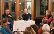Charles Lewinsky diskutierte unter der Leitung von Annegret Wigger mit Niggi Ullrich. (Bild: PD)