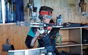 Der 16-jährige Jungschütze Robin Bleiker vom Armbrustschützenverein Stein kann immer wieder gute Resultate vorweisen. (Bilder: Alessia Pagani)