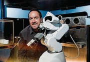 Matthias Gehring, Gemeindepräsident von Hauptwil-Gottshaus und Erfinder des Roboters Marvel Boy. (Bild: Donato Caspari)