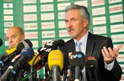 Dölf Früh, Vertreter der Investoren und designierter VR-Präsident, verkündet die frohe Botschaft. (Bild: Ralph Riibi)