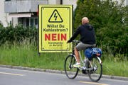 Die Gegner der Energiestrategie 2050 befürchten, dass die Schweiz bei einem Ja ausländischen Strom importieren müsste. (Bild: WALTER BIERI (KEYSTONE))