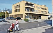 Das alte Postgebäude an der Friedenstrasse: Verkauf steht derzeit nicht zur Diskussion. (Bild: Max Eichenberger)