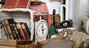 Am Spezialmarkt in Gossau gibt es viele Raritäten und Sammlerstücke zu entdecken. (Bild: Lisa Inauen)