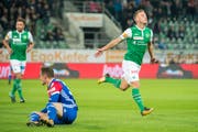 St.Gallens Marco Aratore erzielte in der Partie im vergangenen September gegen Basel das erste Tor. Das Szenario könnte sich in der Partie vom Samstag wiederholen. (Bild: Urs Bucher)