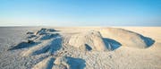 Granitformationen in den Salzpfannen Botswanas: Hier beeindruckt nachts der Sternenhimmel. (Bild: matembezi.ch)