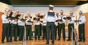 Der Männerchor Lommis unterhält sein Publikum unter dem Motto «Auf hoher See». (Bild: PD)