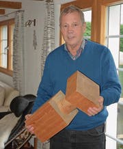 Hermann Blumer stellte diese Holzschraube bereits im Jahr 1990 maschinell her. (Bild: Andy Lehmann)