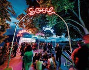 Eher ruhig ging’s diesmal zum Start in Montreux zur Sache.. (Bild: Valentin Flauraud/KEY (Montreux, 1. Juli 2017))