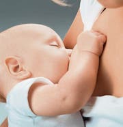 An der Universität Zürich wird ab 2016 untersucht, warum Muttermilch so gesund ist. (Bild: Fotolia)