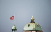 Die Kuppel des Bundeshauses in der Schweizer Hauptstadt Bern. (Bild: KEY/Thomas Hodel)