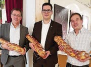 Die SVP-Nationalräte Roland Rino Büchel, David Zuberbühler und Lukas Reimann in St. Margrethen. (Bild: PD)
