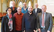 Die Kirchenvorsteherschaft in ihrer neuen Zusammensetzung, hinten von links Jürgen Zeschky, Markus Gabathuler, Markus Freund, vorne von links Beate und Jörg Drafehn sowie die neuen Mitglieder Yves Müller und Hanno Goldbach. Auf dem Bild fehlt Marlen Lutz. (Bild: Hansruedi Rohrer)