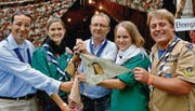Voller Power ins neue Pfadi-Jahrhundert: Stadtrat Urs Müller (Mitglied der Pfadi seit 1981, Corpsleiter des neuen Corps Pfadi Frauenfeld), OK-Präsidentin Irene Steiner, OK-Vizepräsident Markus Bauer, Corpsleiterin Sandra Kern und Corpsleiter Lukas Hefti. (Bilder: Margrith Pfister-Kübler)