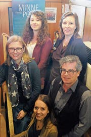 Attraktives Programm zusammengestellt: Ruth Bader, Daniela Sabatino (Konzilstadt Konstanz), Alisa Körner (vorne), Sarah Müssig (Kulturamt) und Kurator Urs Heinz Aerni. (Bild: Brigitte Elsner-Heller)