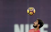 Andre Gomes fühlt sich während der Spiele mit Barcelona schlecht. Im Training ist der Portugiese sichtlich entspannter. (Bild: Manu Fernandez/AP Photo)