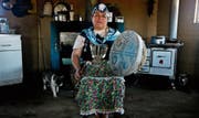 Kallfurayen llanquileo, religiöse Führerin bei den Mapuche-Indigenen, deren Gemeinde der Papst in Chile besucht. (Bild: Esteban Felix/Keystone (Temuco, 8. Januar 2018))
