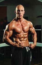Der Erfolg eines Bodybuilders hängt stark von seiner Genetik ab.