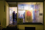 Am Samstagabend luden Patrik Muchenberger und Alex Brotbeck zur Vernissage ihrer Ausstellung «Nitro Pill» ein. (Bild: PD)