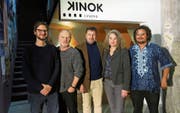 Die Gewinner: Drehbuchautoren Marc Vogel, Urs O. Bühler, Roland Schäfli, Michèle Minelli und Ninian Green. (Bild: Marina Schütz)